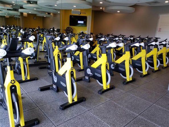 1000 E Island Blvd 1403, Aventura FL 33160
