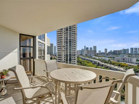 1000 E Island Blvd 1403, Aventura FL 33160