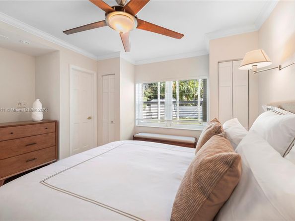 5371 N Bay Rd, Miami Beach FL 33140