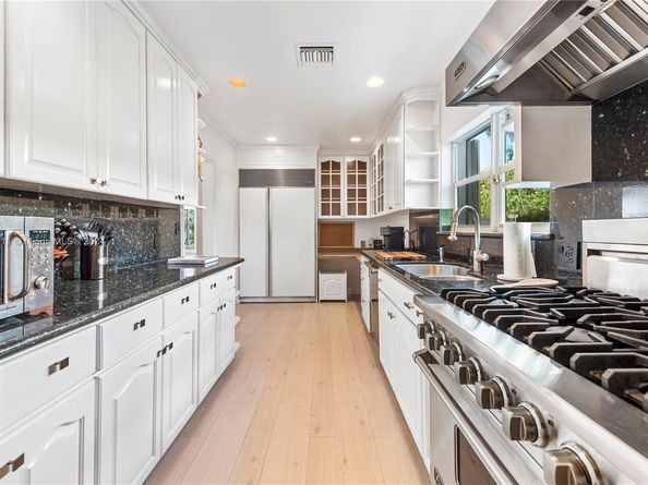 5371 N Bay Rd, Miami Beach FL 33140