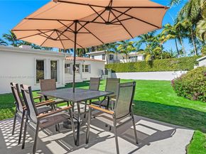 5371 N Bay Rd, Miami Beach FL 33140