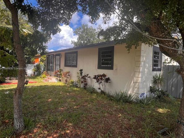 1801 NW 81 Terr, Miami FL 33147