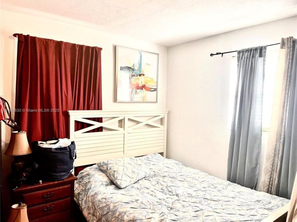 1801 NW 81 Terr, Miami FL 33147