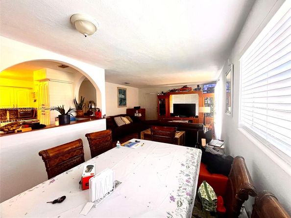 1801 NW 81 Terr, Miami FL 33147