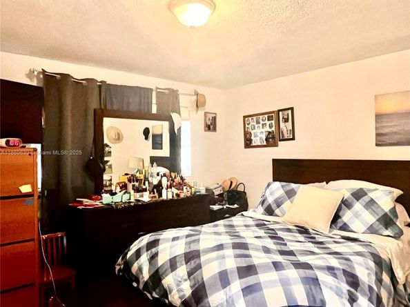 1801 NW 81 Terr, Miami FL 33147
