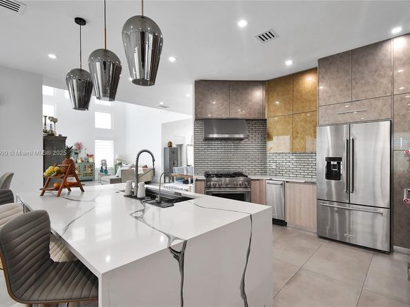 6210 NW 42nd Way, Boca Raton FL 33496