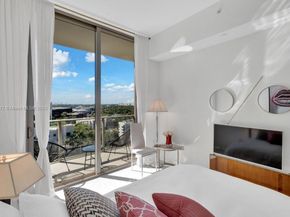 2678 Tigertail 1009, Miami FL 33133