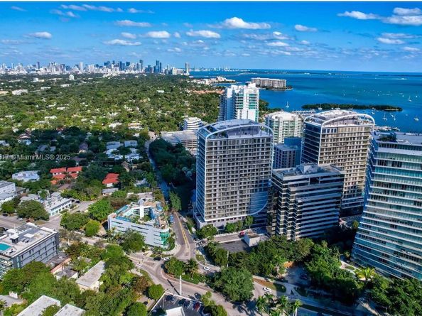 2678 Tigertail 1009, Miami FL 33133