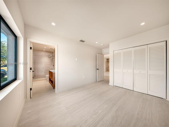 2625 SW 32nd Ct, Miami FL 33133