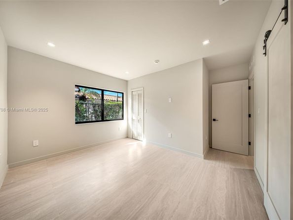 2625 SW 32nd Ct, Miami FL 33133