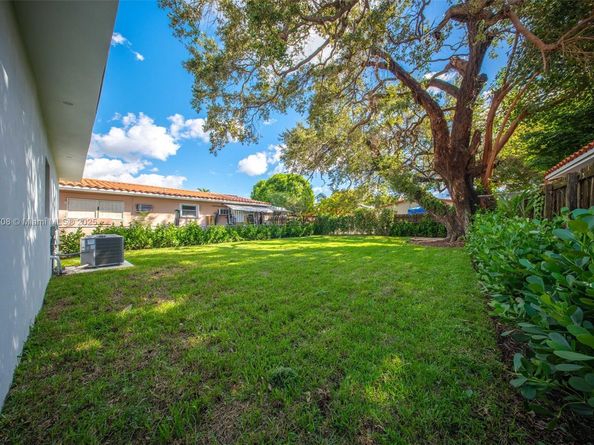 2625 SW 32nd Ct, Miami FL 33133