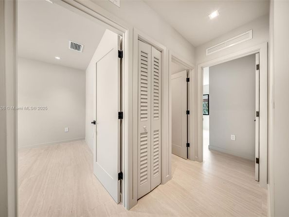 2625 SW 32nd Ct, Miami FL 33133