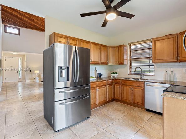 8001 Royal Palm Cir 57, Tamarac FL 33321