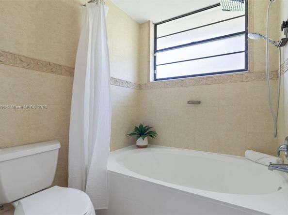 8001 Royal Palm Cir 57, Tamarac FL 33321