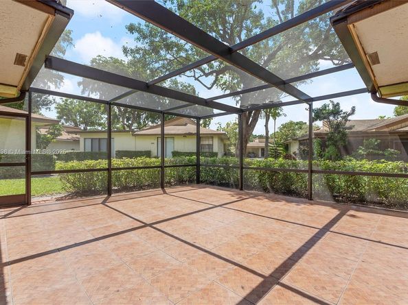 8001 Royal Palm Cir 57, Tamarac FL 33321