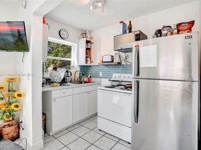 5960 NE 5th Ct 2, Miami FL 33137