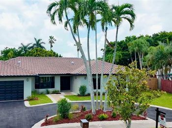 1005 NW 99th Ave