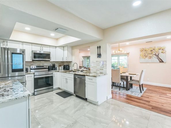 5706 S Travelers Palm Ln, Tamarac FL 33319