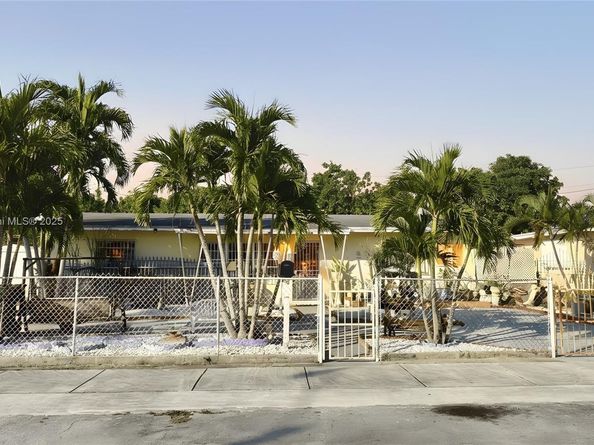 3861 NW 177th St, Miami Gardens FL 33055