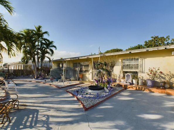 3861 NW 177th St, Miami Gardens FL 33055