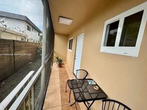 1840 Dewey St 103, Hollywood FL 33020