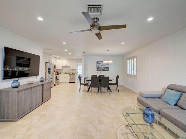 932 Polk St, Hollywood FL 33019