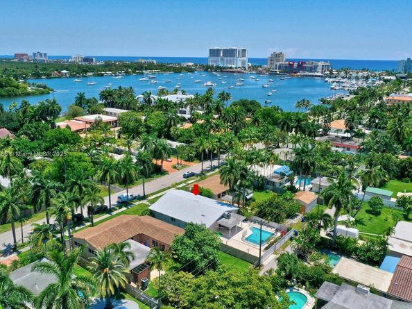 932 Polk St, Hollywood FL 33019