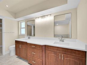524 Muirfield Dr, Atlantis FL 33462