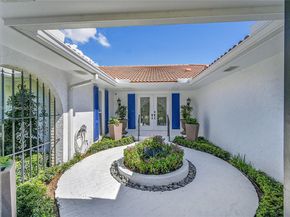 524 Muirfield Dr, Atlantis FL 33462