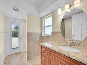 524 Muirfield Dr, Atlantis FL 33462