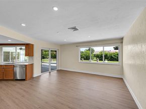 524 Muirfield Dr, Atlantis FL 33462