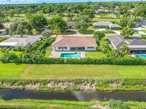 524 Muirfield Dr, Atlantis FL 33462