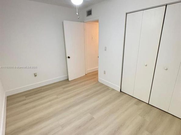 8520 SW 133rd Ave Rd 302, Miami FL 33183