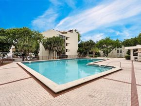 8850 Fontainebleau Blvd 101, Miami FL 33172