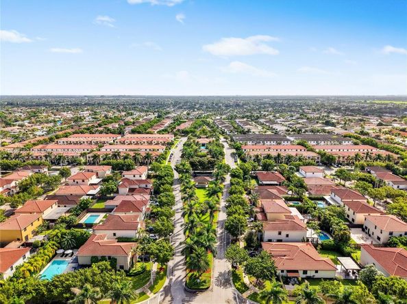 15305 SW 173rd St, Miami FL 33187