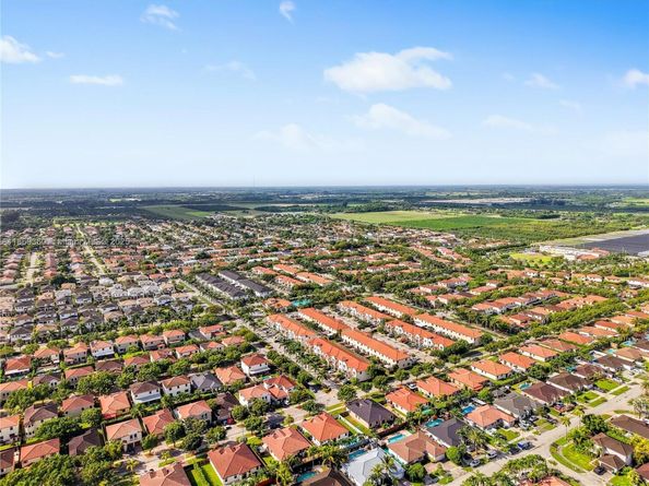 15305 SW 173rd St, Miami FL 33187