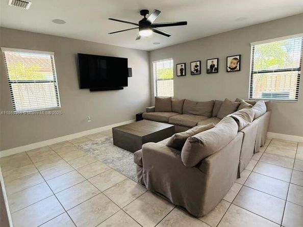 15305 SW 173rd St, Miami FL 33187