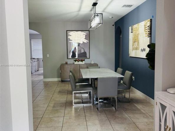 15305 SW 173rd St, Miami FL 33187