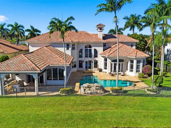 3308 Islewood Ave, Weston FL 33332