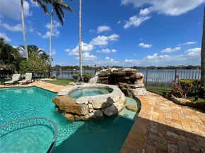 3308 Islewood Ave, Weston FL 33332