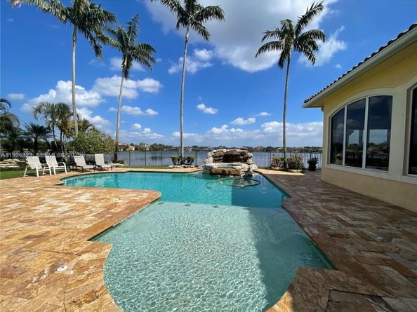 3308 Islewood Ave, Weston FL 33332