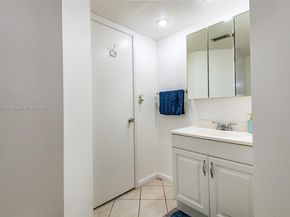 1750 NE 191st St 7082, Miami FL 33179