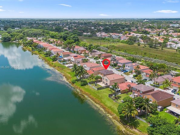 3226 W Buena Vista Dr, Margate FL 33063