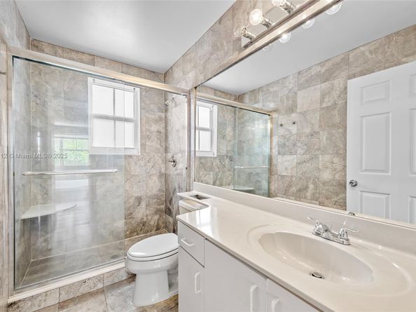 3226 W Buena Vista Dr, Margate FL 33063