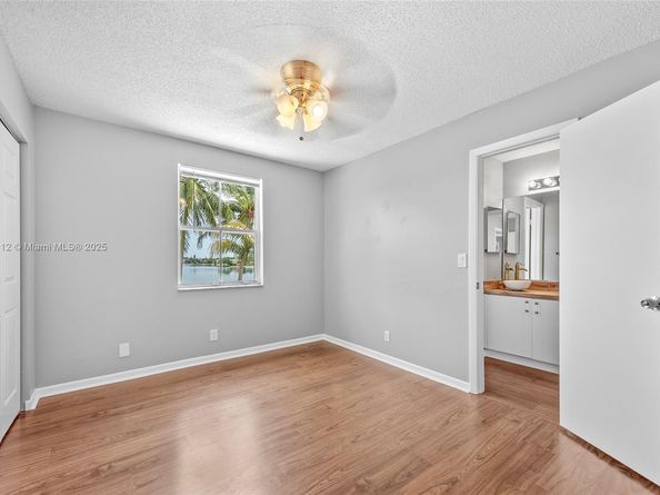 3226 W Buena Vista Dr, Margate FL 33063