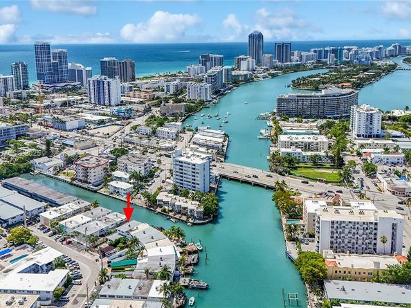 830 Raymond St, Miami Beach FL 33141