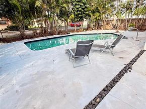 1530 N 56th Ave, Hollywood FL 33021