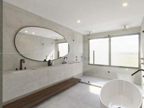 2777 Calusa St, Miami FL 33133