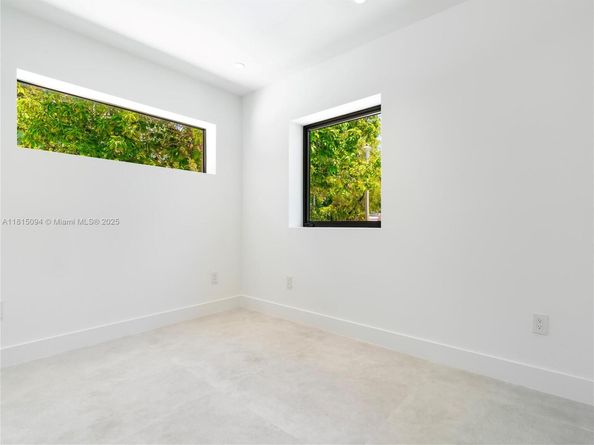 2777 Calusa St, Miami FL 33133