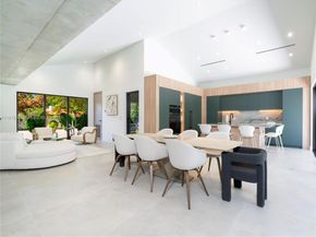 2777 Calusa St, Miami FL 33133